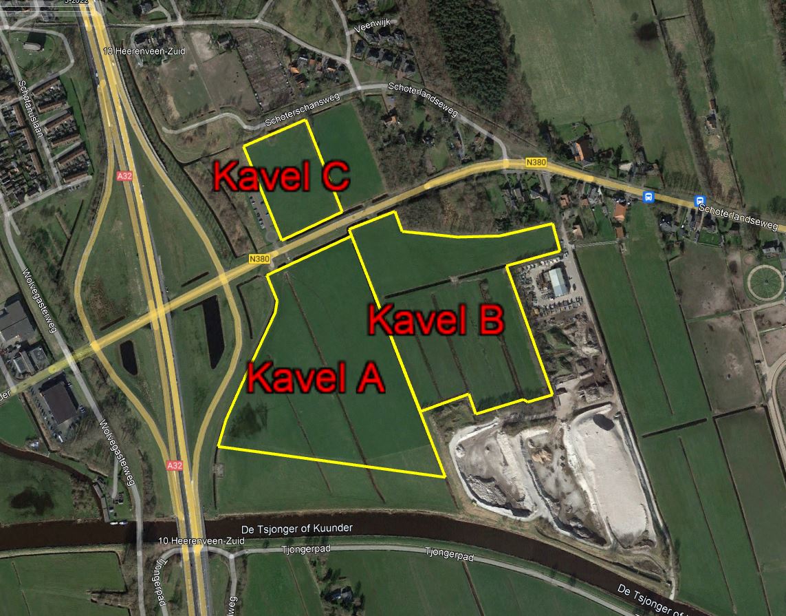 OUDESCHOOT: Drie kavels grasland samen groot 12.19.40 hectare